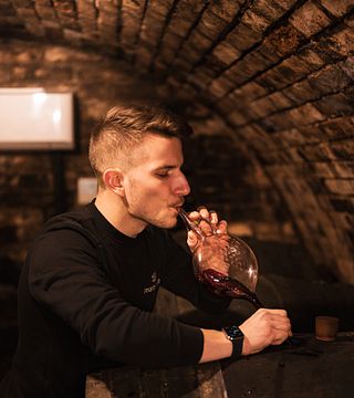 Dégustation de vin ultime à la cave Valka
