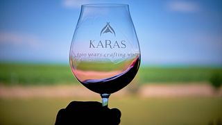 Esperienza sull'identità di Karas