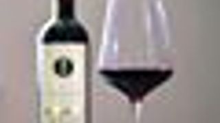 Cata de vinos con comida tradicional "Peka"