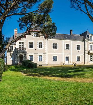 Disfrute de los vinos y de la estancia en el Château Piegue