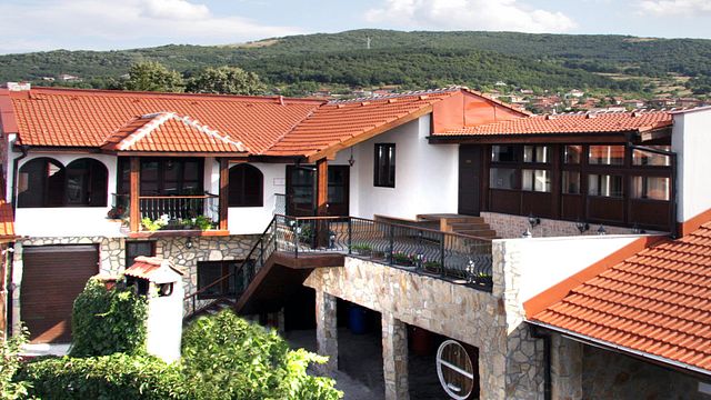 Villa Vinifera Winery