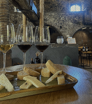 Sapori Del Vulcano Vini, Pani E Formaggi | Sciaranuova Etna