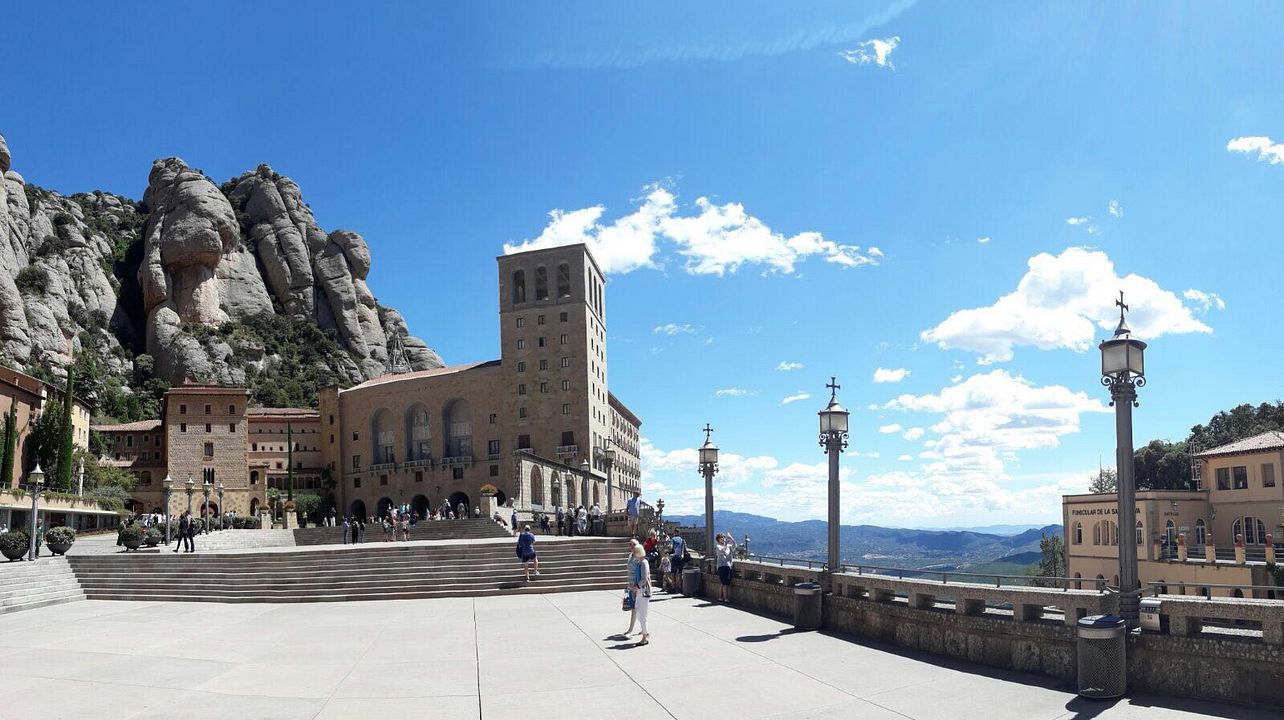 Visita privada a Montserrat y experiencia en bodega boutique