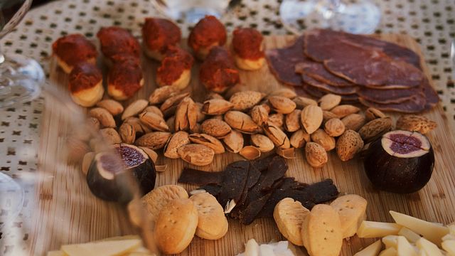 Esperienza gastronomica di degustazione di vini guidata da un sommelier