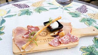 Pompeii Vineyard Escape: Private Wine Tasting & Lunch