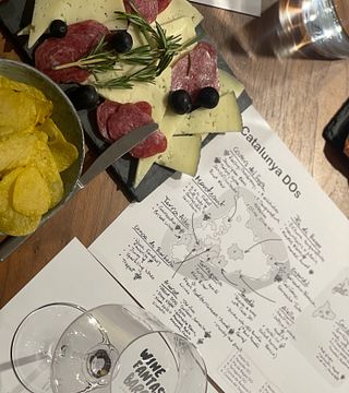 Degustazione guidata di vini nel cuore di Barcellona, in Catalogna