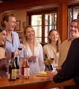 Tour e degustação de vinhos com almoço de 2 pratos no fim de semana na vinícola Sirromet