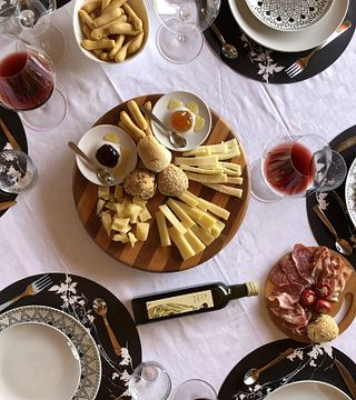 Lätt lunch bland vingårdar och källare