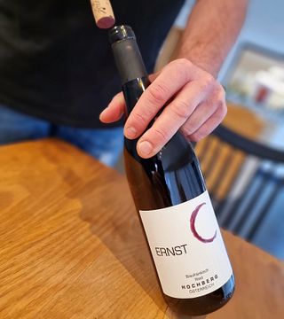 Degustação de vinhos e aproveite o tempo em Weingut Ernst Bernhard