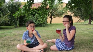 Une dégustation de vins et une visite en famille au Château Bardins