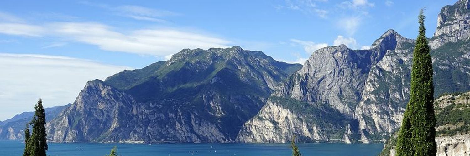 49c95d5f-garda-2147692__480_fedz3d