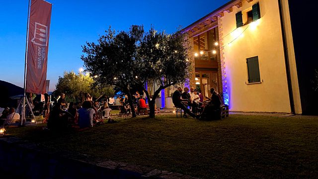 Degustazione e tour di vini a Vignalta