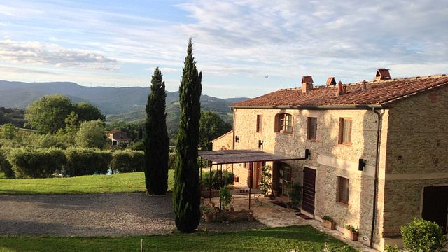 Taste Tuscan Wine & Focaccia with Panoramic Views