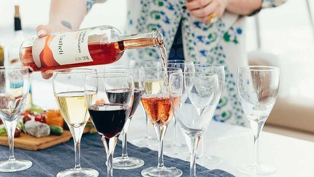 Luxuriöse Weinprobe in Istanbul auf einer privaten Yacht