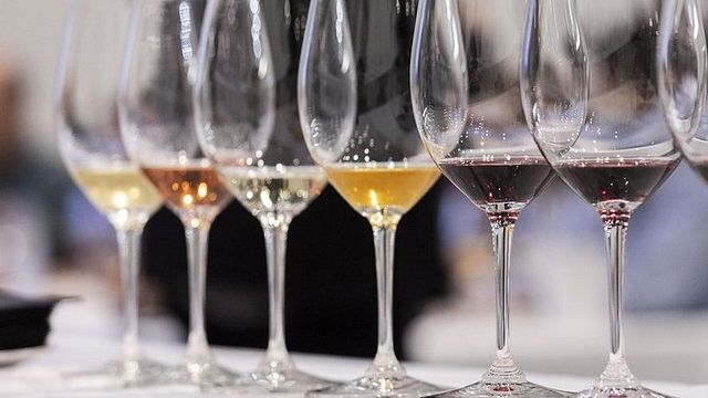 Degustação de vinhos valencianos e experiência de tapas
