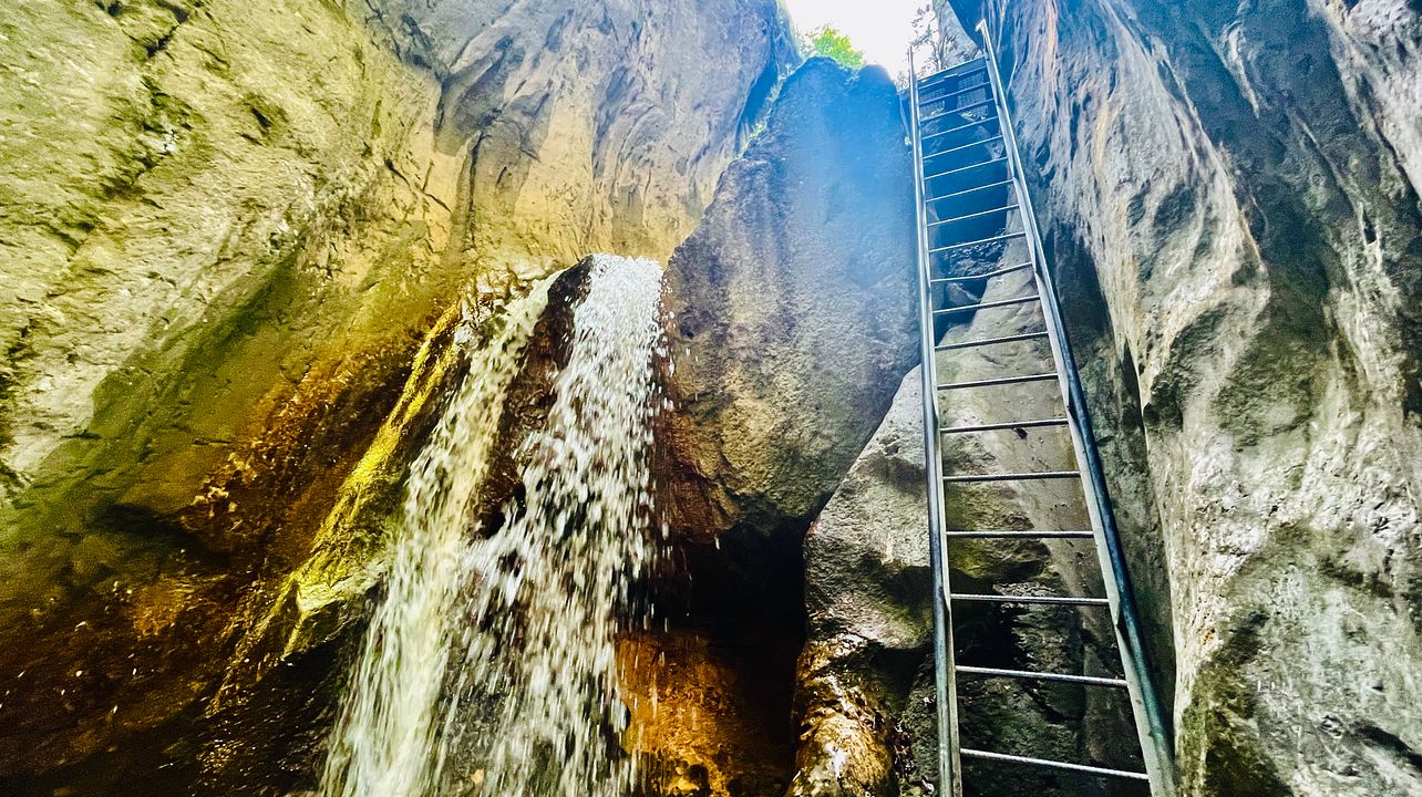 Die „3C-Tour“ – Burg, Champagner und Canyon