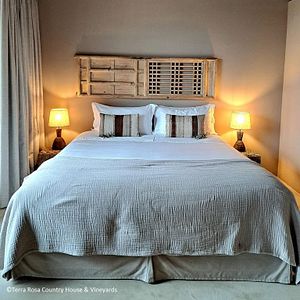 Pernottamento presso Terra Rosa Country House e Vigneti 