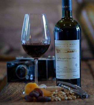 Degustazione di vini e tour popolari al Mikheili's Marani