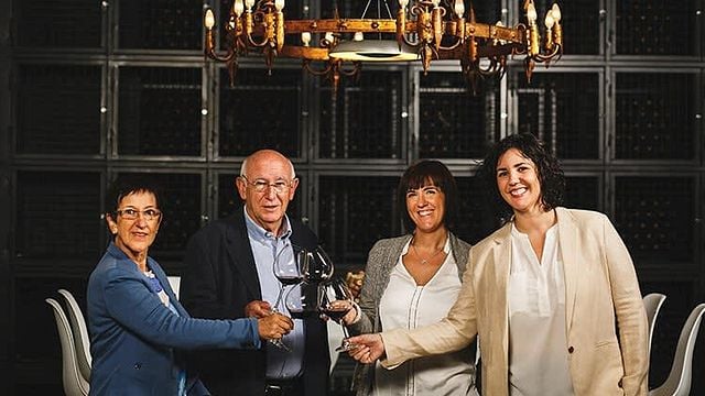 Degustazione di vini e tour a Bodegas Ochoa
