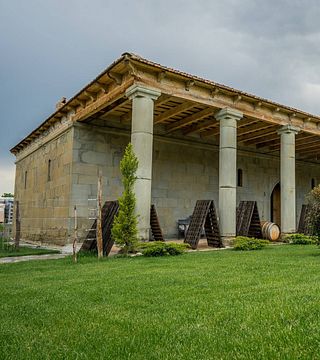 Degustação de vinhos premium e tour no Marani de Guramishvili