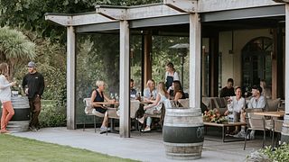 Weinprobe und Tour bei Maude Wines