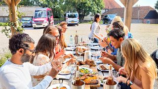 Cata de vinos de día completo y almuerzo en viñedos de Sussex y Kent