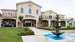 DelMonaco Winery & Vineyards