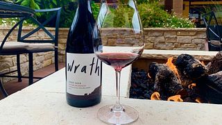 Degustazione di vini presso l'azienda vinicola Wrath