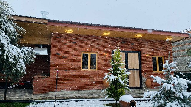 Autentisk Qvevris vinprovning