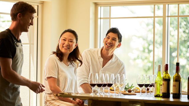 Tulloch Wines - Experiência de degustação de vinhos Hunter Heroes com queijos e charcutaria locais