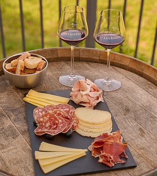 Saint-Émilion Grand Cru Classé: Visit & Wine Tasting with charcuterie and cheese