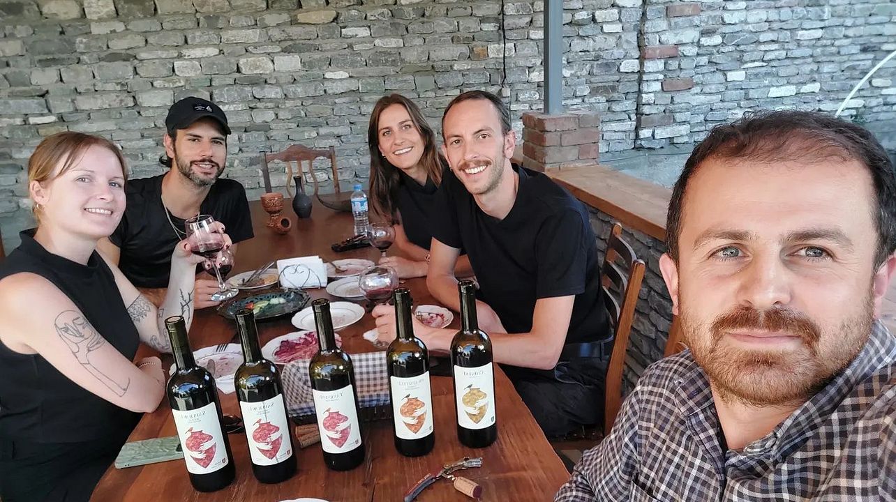 Cata de vinos en la bodega Napheri