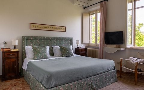 Experience Comfort at Our Cozy Bed & Breakfast