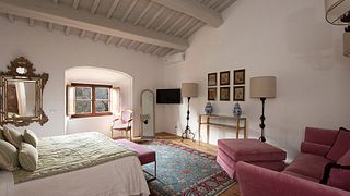 Apartment Stay at Castello di Meleto