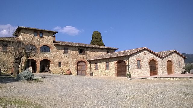 Visita aziendale e degustazione di vini, Vinsanto ed olio Extra vergine