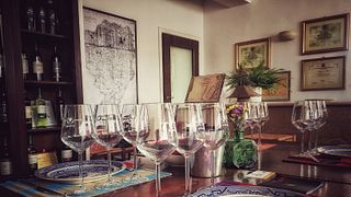 Dégustation de vins à la Cantine Torre di Bocca