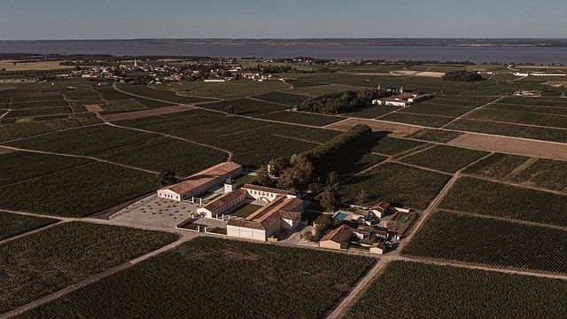 Visita del Maestro de Bodega con Degustación en el Château Laffitte Carcasset