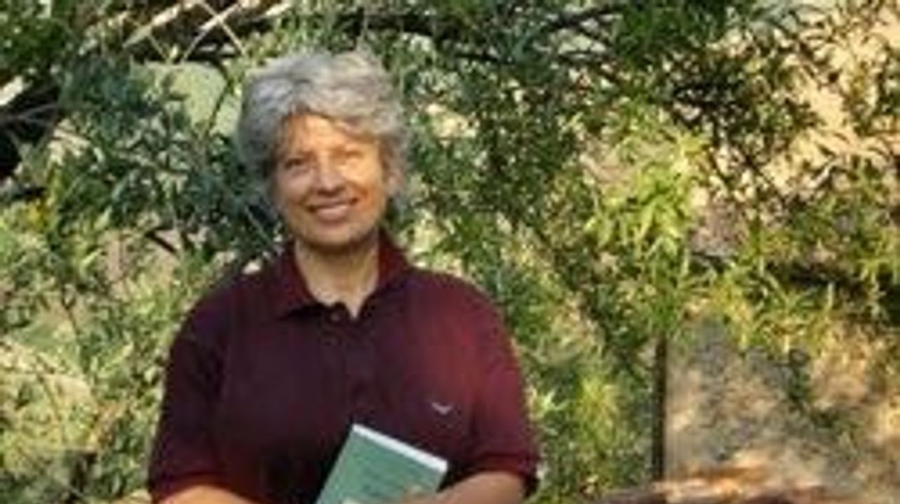 Laura Polidori - wine tour guide