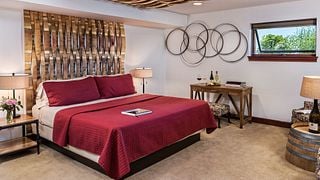 Charming Bed and Breakfast at Youngberg Hill
