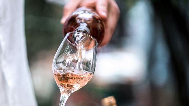 Weinproben und Führungen bei der Winzergenossenschaft Wolfenweiler