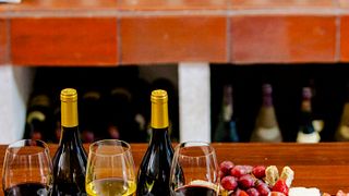 Degustazione di vini e formaggi artigianali DOP