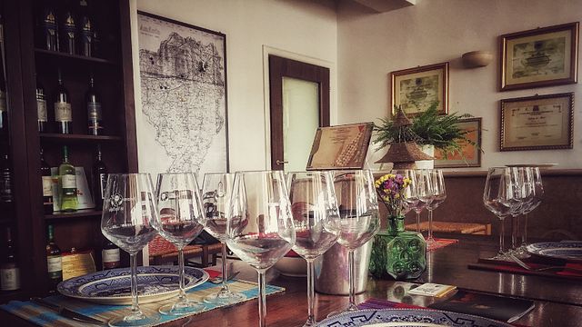 Vinprovning på Cantine Torre di Bocca