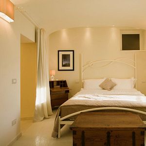 Stay at Albergo Diffuso Sotto Le Stelle in Picinisco and visit Cantina I Ciacca