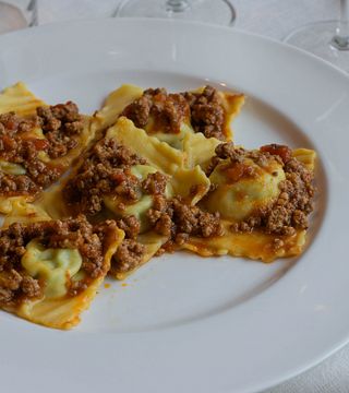 Wo Wein auf toskanische Tradition trifft: Verkostungsmittagessen