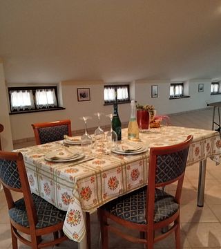 Cellar with a small church: Apewine and guided tours