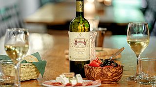 Weinprobe mit leichten Snacks und Tour auf dem Theotoky Estate