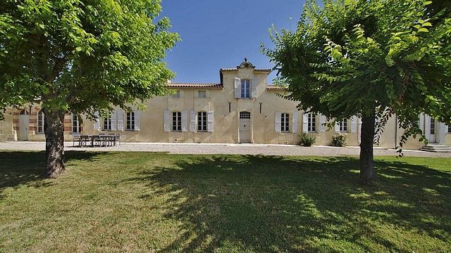 Visita y cata de vinos y recorrido por la bodega Chateau Beaulieu