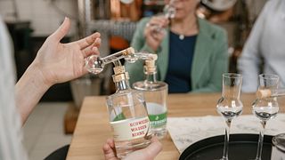 Provsmakning av 5 etiketter, guidad av sommelière Andrea Koch