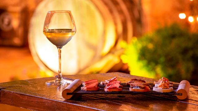 Weinprobe und Tour im Markou-Weinmuseum