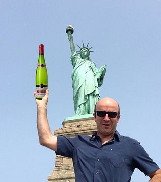 Cata de vinos y visita guiada en Frey